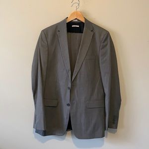 Calvin Klein men’s suit